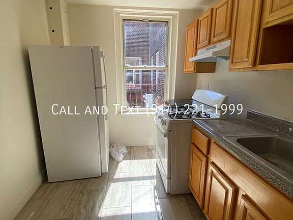 2nd image of 40 Caryl Ave #4B