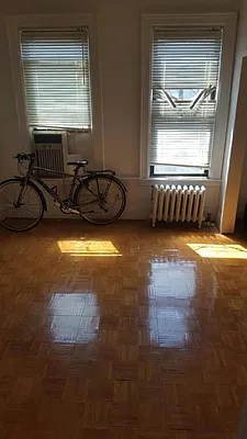 Rented by Universal Realty Group | media 22