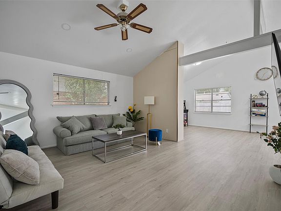 4th image of 12014 Pompano Ln