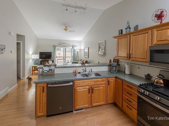 4th image of 4383 Idlewood Dr SW
