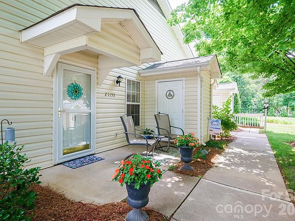 3rd image of 21153 Cold Spring Ln