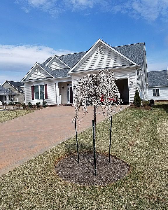 1st image of 404 Mikey Ct