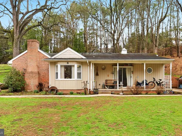 350 Green Valley Rd, York, PA 17403