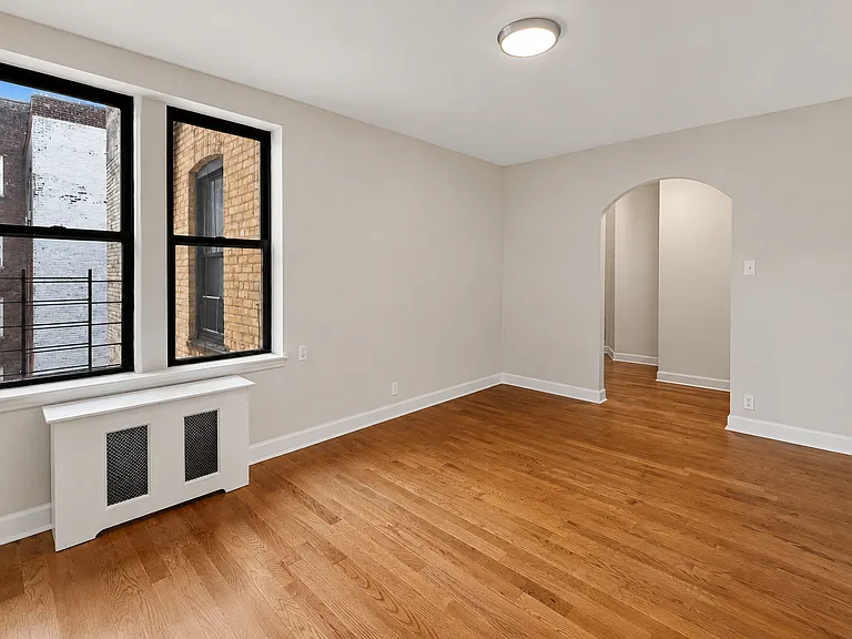 213 Bennett Ave #4C — Photo 3