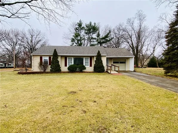 201 W 1st St, Concordia, MO 64020