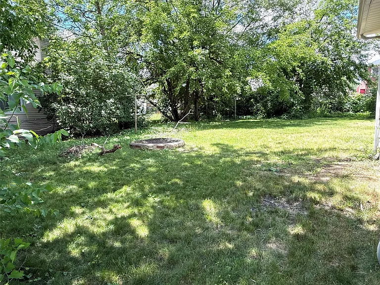 5751 Drexel St — Photo 9