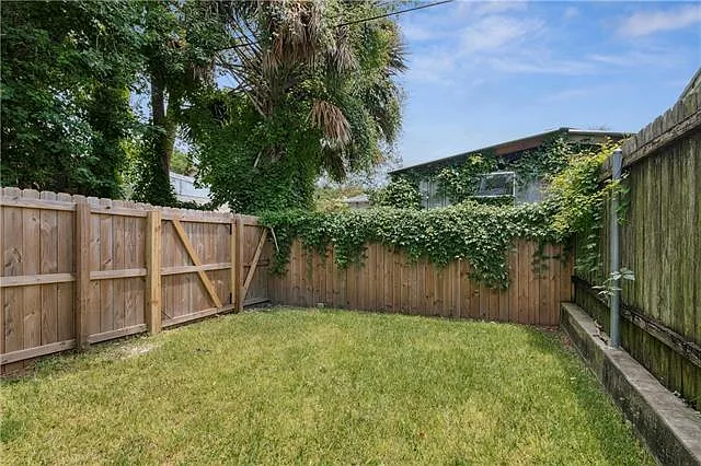 5643 Canal Blvd #A — Photo 10