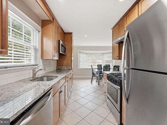 5th image of 7612 Mahoney Dr