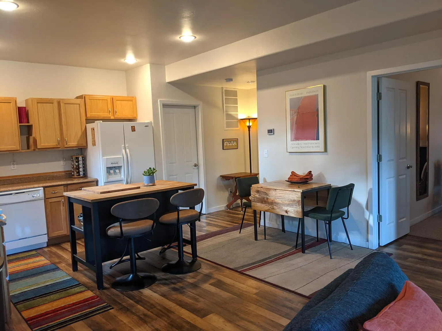 2 bed, 1200 sqft, $2,800 — Photo 3