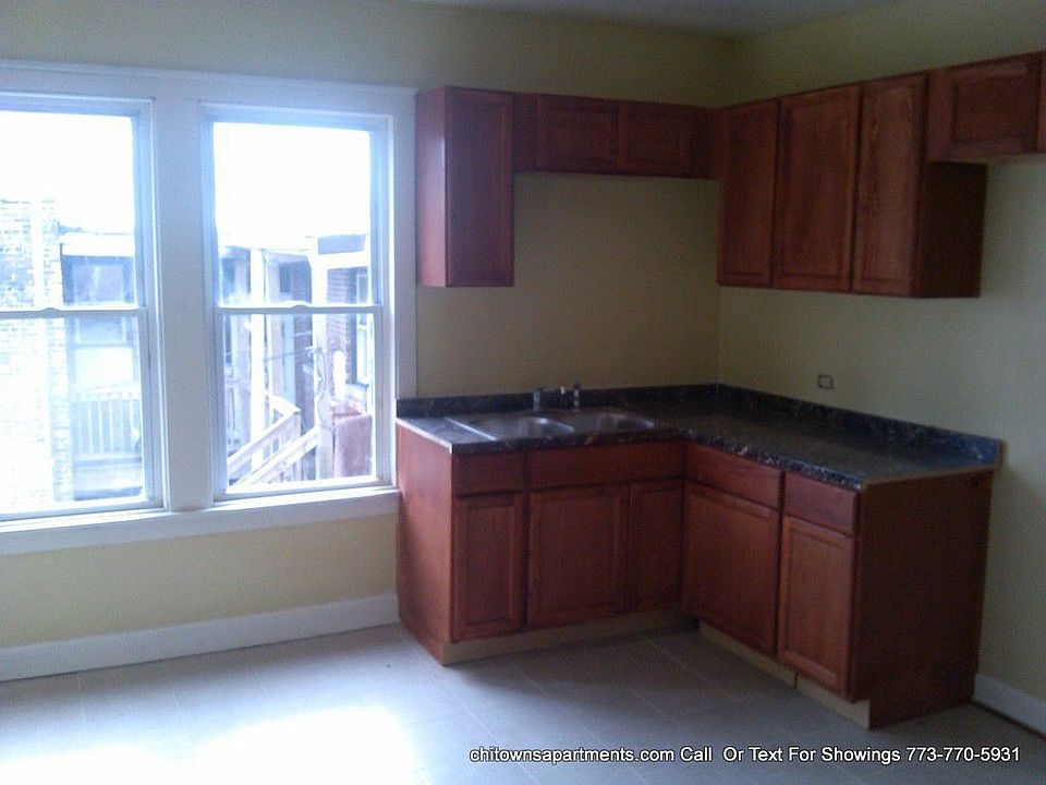 2nd image of 6515 S California Ave APT 1