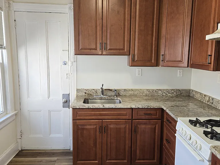 739 Frost Ave #2 — Photo 5