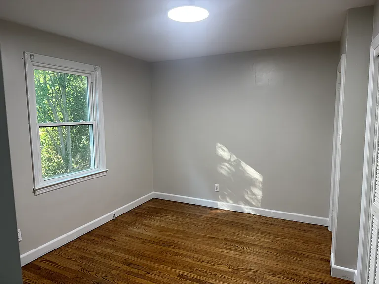 110 Allston Rd — Photo 4