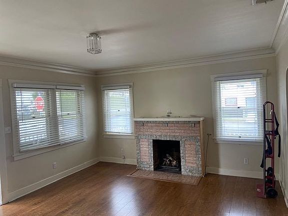 3rd image of 859 N Gardner St
