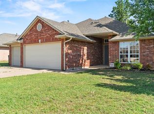 11028 SW 8th St, Yukon, OK 73099