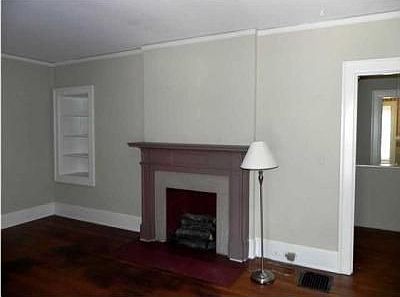 5th image of 3321 Montview Dr