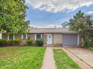 311 W Nimitz St, Fredericksburg, TX 78624