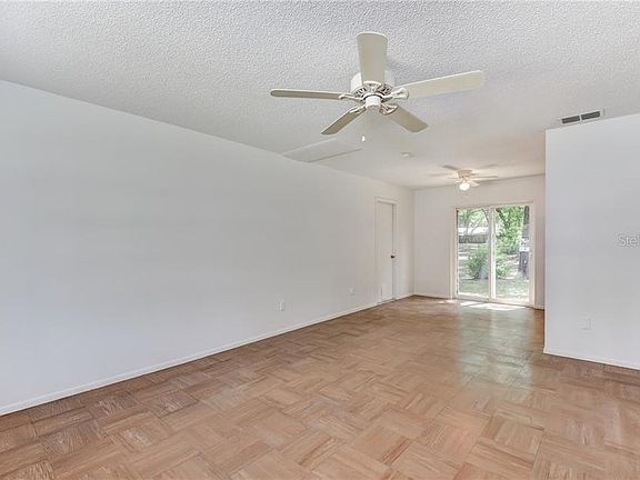 4th image of 2360 Spring Hollow Dr
