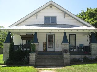 318 E Monroe St, Walnut Grove, MO 65770