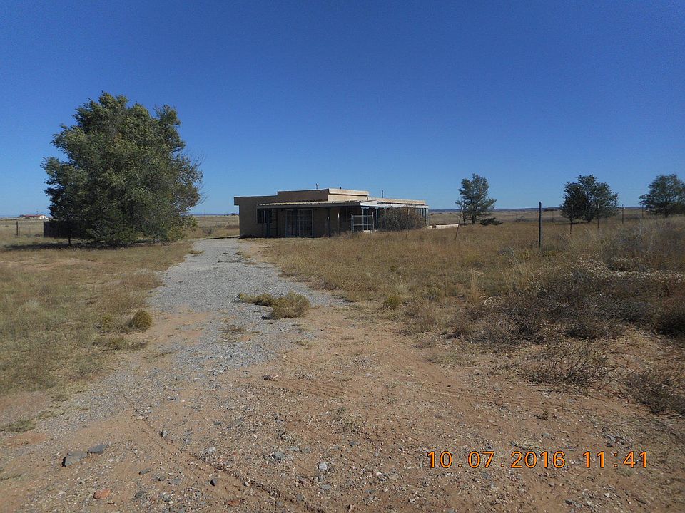 2nd image of 28 Windward Dr