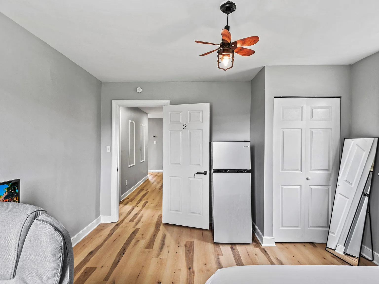 4 bed, 2.0 bath, 2100 sqft, $1,252 — Photo 1