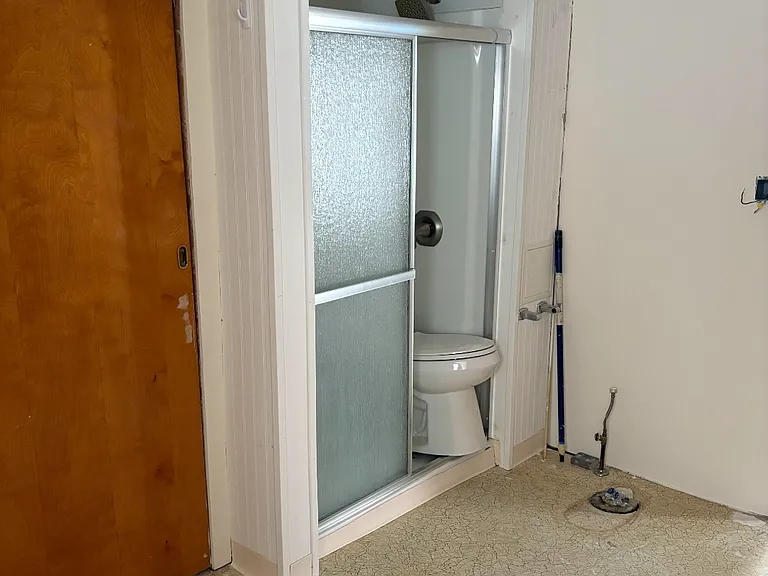 210 Syracuse Ave — Photo 11
