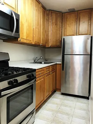 Rented by Prime Realty | media 26