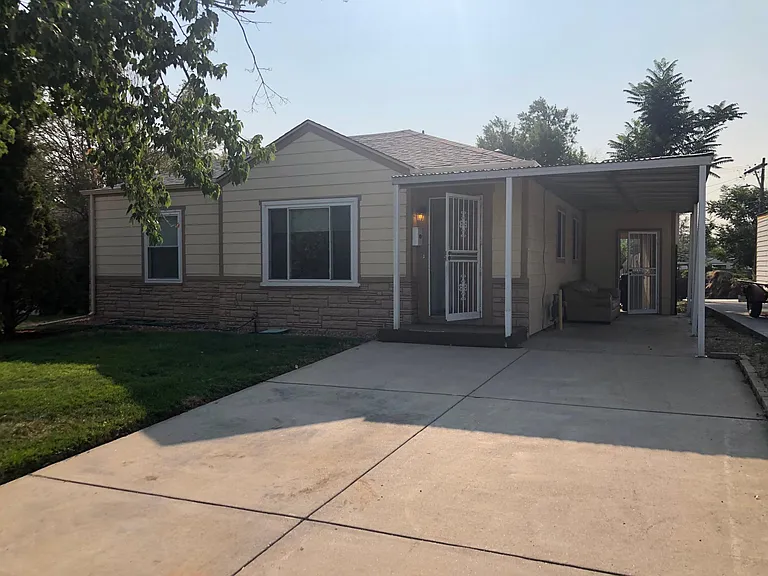 4544 Raritan Ct — Photo 2
