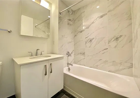 Rented by Astoria Realty | media 5