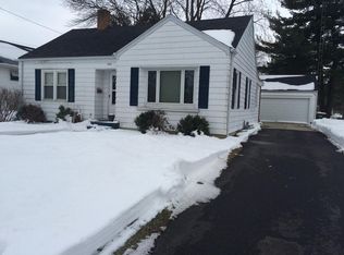 305 W Page St, Elkhorn, WI