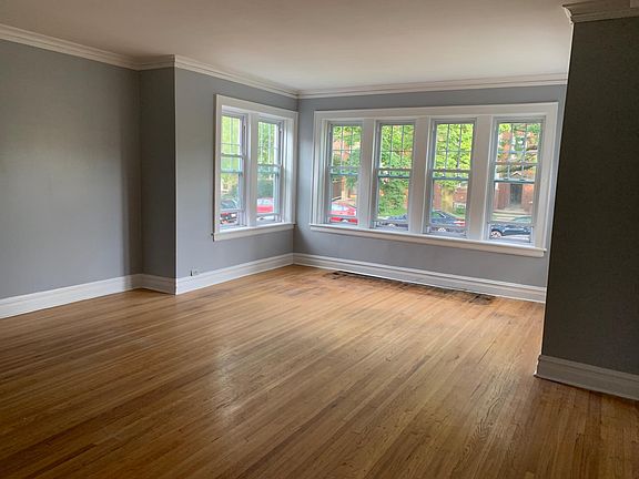 2nd image of 6422 N Maplewood Ave Floor 1