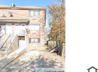 214 Beach 26 St, Far Rockaway, NY 11691