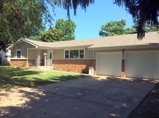 653 W Westview St, Springfield, MO 65807