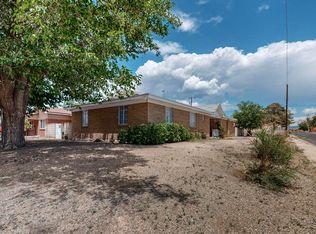 636 Florida St SE, Albuquerque, NM 87108
