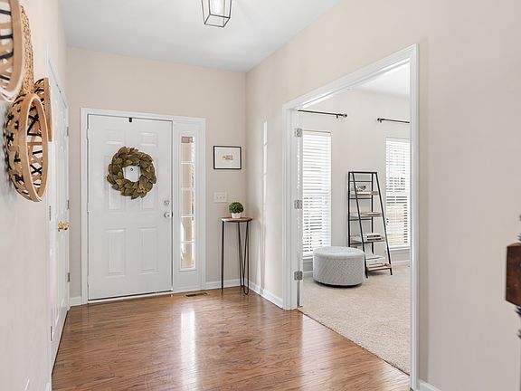4th image of 7521 Henderson Dr