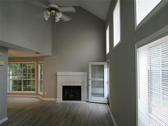 3rd image of 1347 Parkside Club Dr
