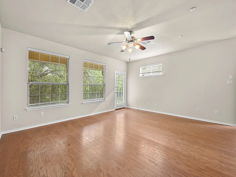 1310 W Parmer Ln #16A — Photo 24