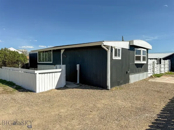 654 5th Ave, Ulm, MT 59485