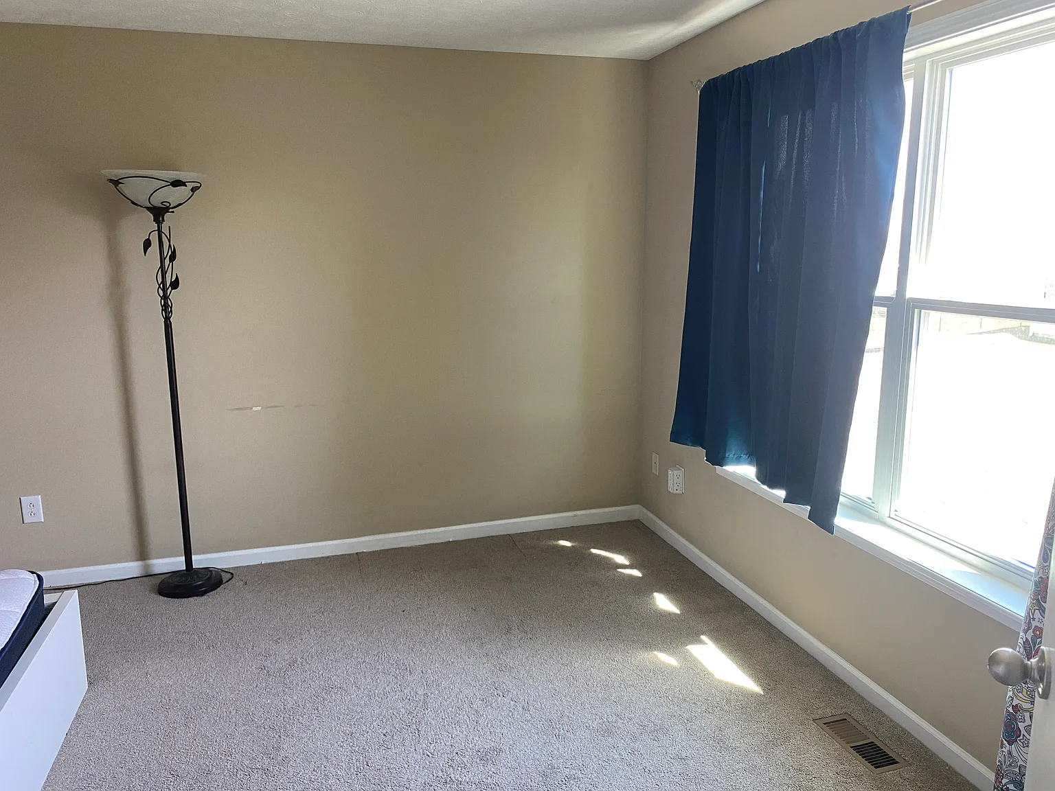 4 bed, 2.5 bath, 2762 sqft, $2,315 — Photo 3
