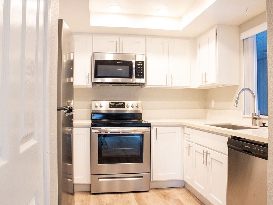 1st image of 1722 N Bush St APT 300