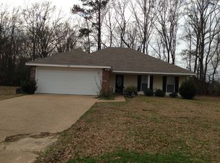 840 Redwood Cv, Byram, MS 39272