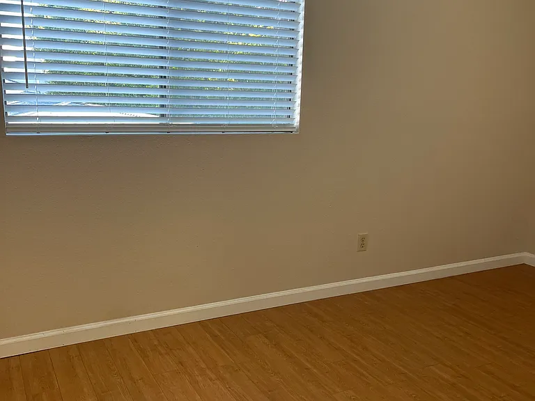 3018 Suncrest Dr #7 — Photo 15
