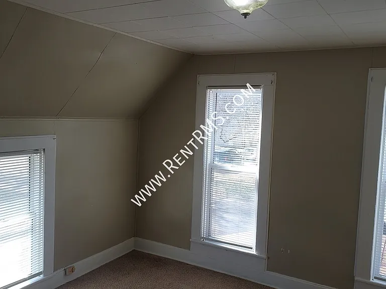 1108 NE Kellam Ave — Photo 11