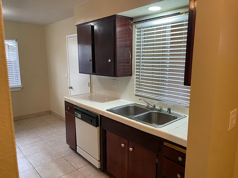 1333 Woodside Dr — Photo 20