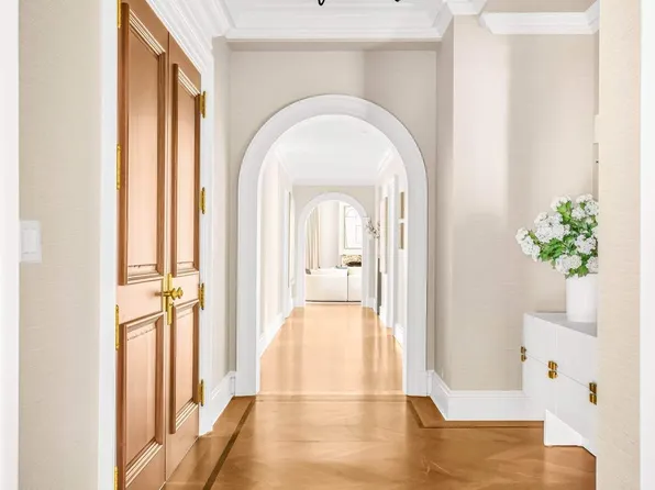 39 East 79th Street image 9 of 32