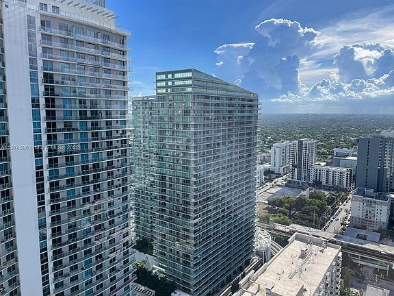 4th image of 1000 Brickell Plz #3608