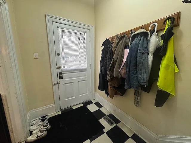 113 Joseph St — Photo 21