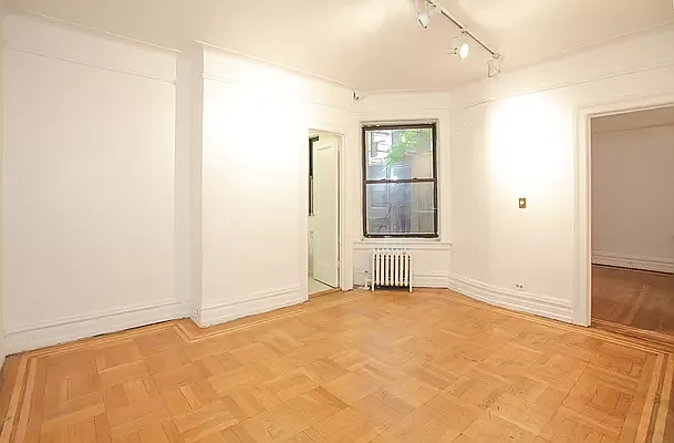 Rented by First Urban Management | media 2