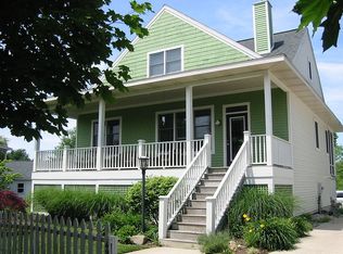 491 Summer Grove Dr, Douglas, MI 49406