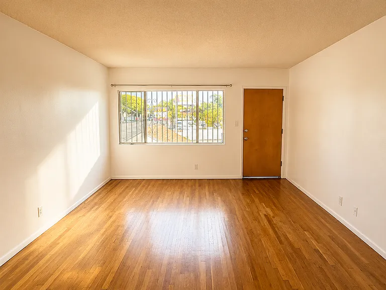 2612 W Florence Ave — Photo 2