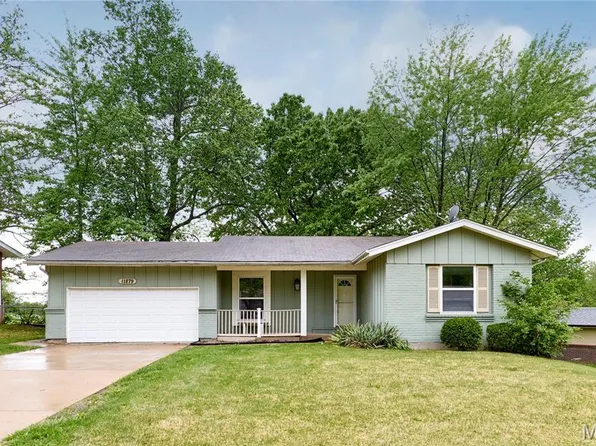 11879 Galba Dr, Florissant, MO 63033